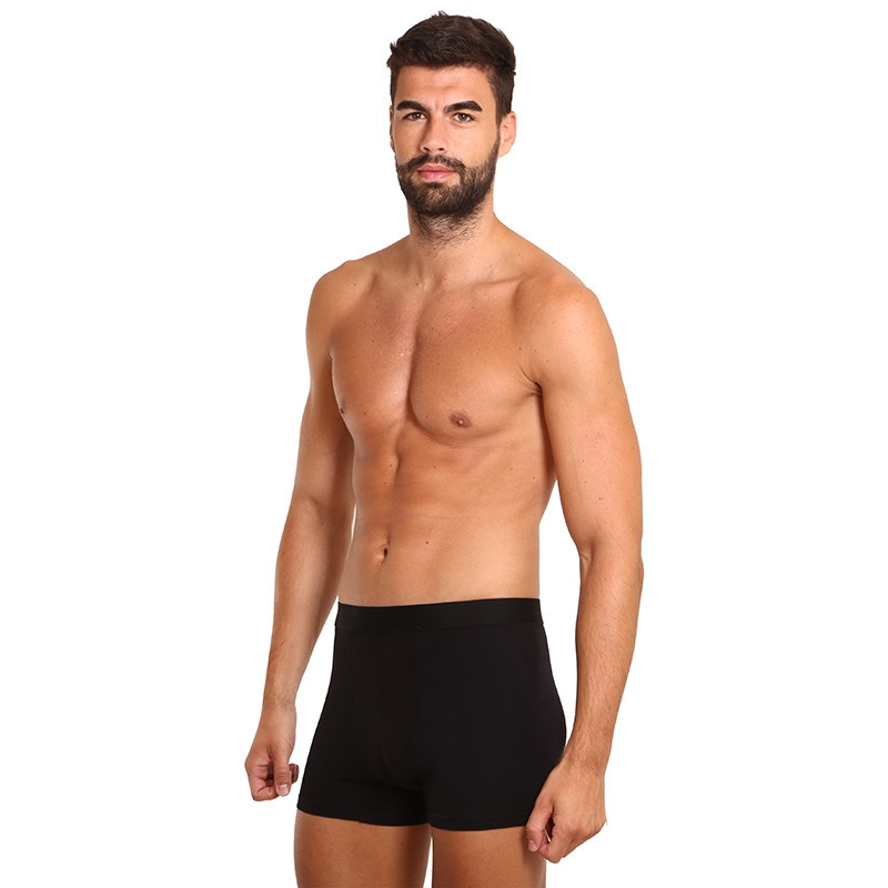 5PACK Herren Klassische Boxershorts Nedeto schwarz (5NB001) 5XL.
Klassische schwarze Boxershorts für jeden Kleiderschrank

Die Nedeto Herren-Boxershorts mit längerem Bein sorgen für perfekten Tragekomfort im Alltag, egal ob Sie ein wichtiges Arbeitstreffen haben oder zum Klettern müssen.
Tschechische Marke Nedeto setzt auf Qualität

Wir tragen alle Nedeto-Boxershorts, weil wir sie selbst hergestellt haben.